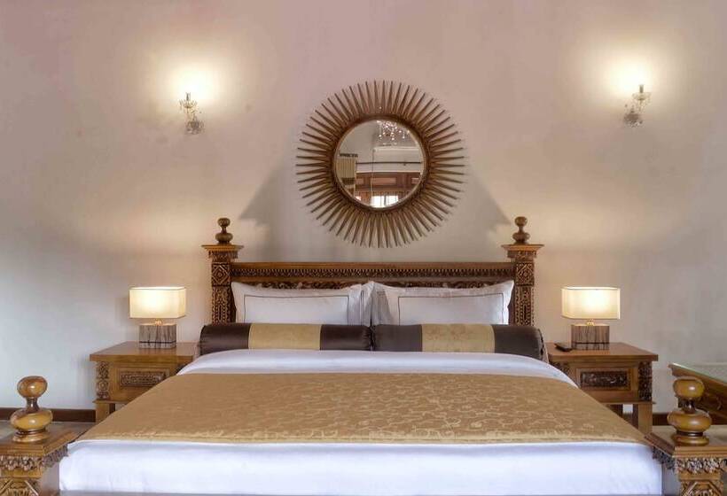 Camera Deluxe, Eagle Regency