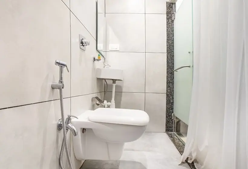 اتاق خانوادگی, Fabhotel Marol Metro