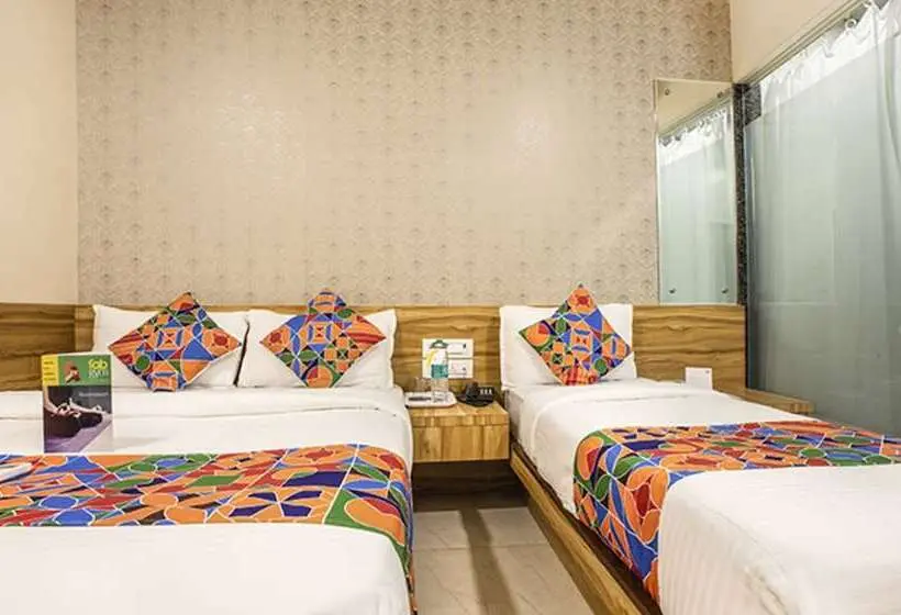 اتاق خانوادگی, Fabhotel Marol Metro