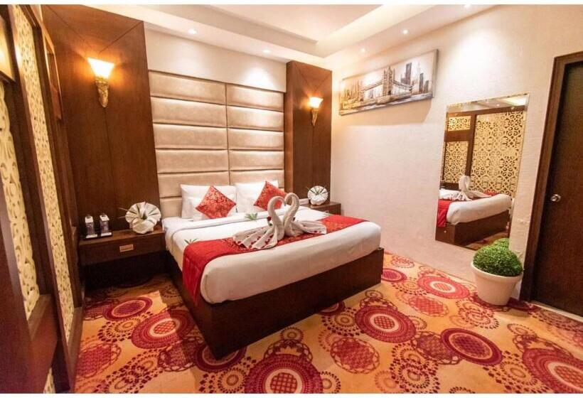 스위트 킹사이즈 침대, The Grand Ambassador