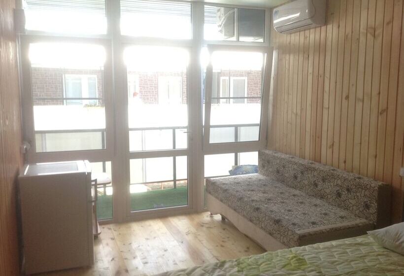 חדר משפחתי דלוקס, Guest House R&m