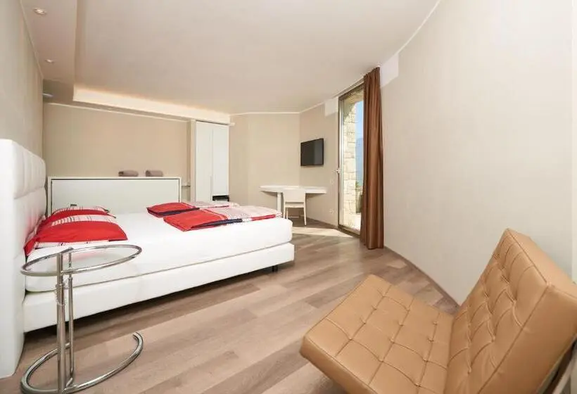Suite with lake view, Agriturismo Maso Botes