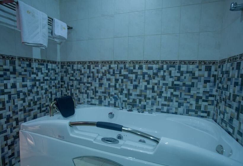 سوئیت رویال, Princess Luxury Hotels