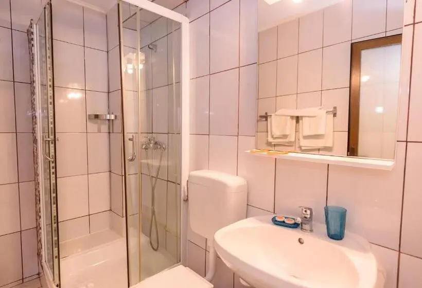 Chambre Standard, Complex Lorena