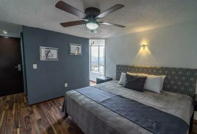 Economy Triple Room, Delf Inn