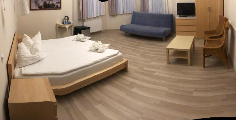 חדר דלוקס, Willa Pod Lipami