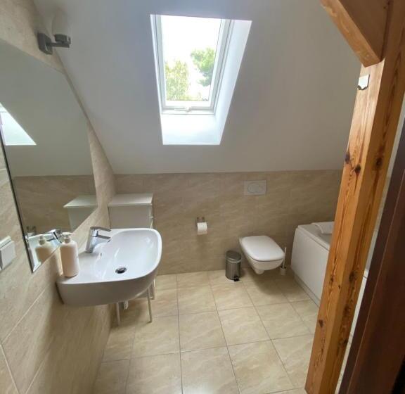 חדר סטנדרט לשלושה, Willa Pod Lipami