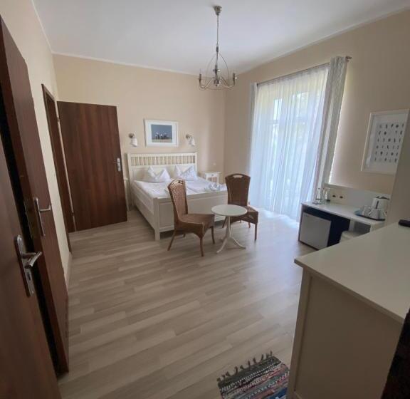 חדר לארבעה סטנדרטי עם מרפסת, Willa Pod Lipami