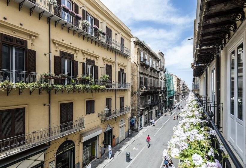 Camera Superiore Vista Città, Palazzo Natoli Boutique