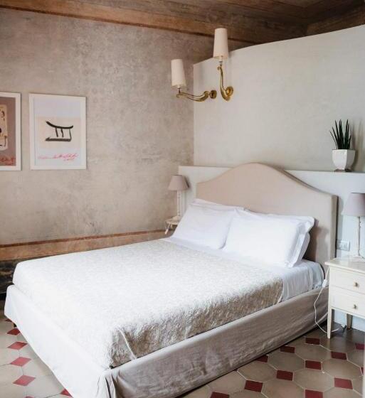 جناح مطل على البحيرة, Regina Teodolinda Suites