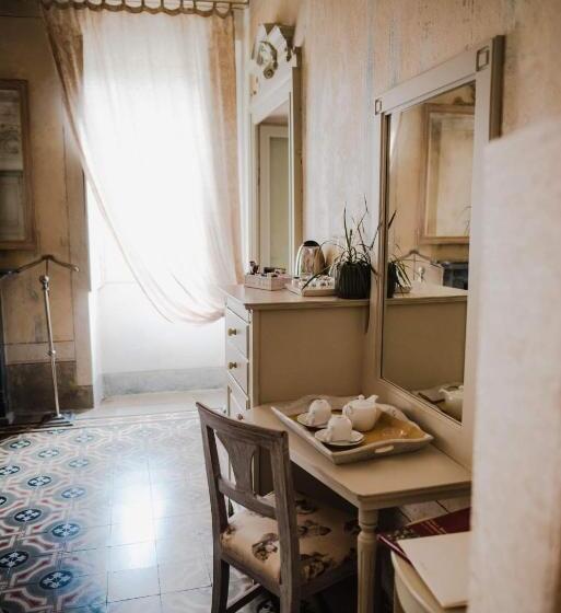 جناح مطل على البحيرة, Regina Teodolinda Suites