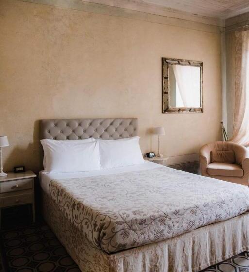 شقة من غرفة نوم واحدة متصلة, Regina Teodolinda Suites