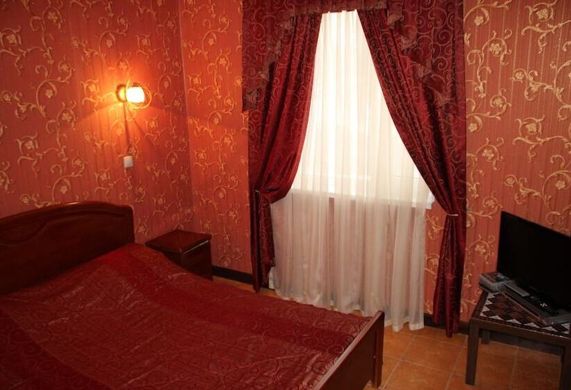 سوییت جونیور, Alpari