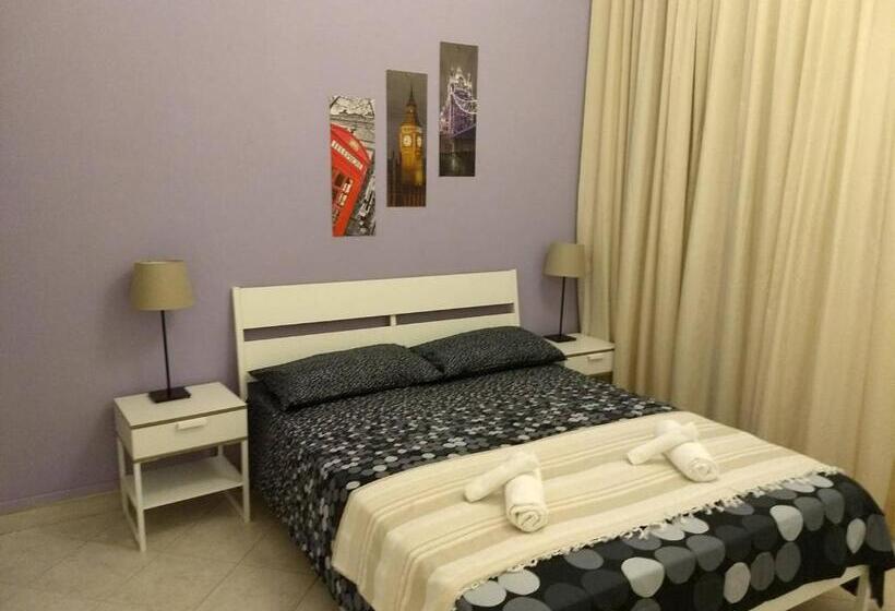 חדר מוזל מקלחת משותפת, Amoraroma