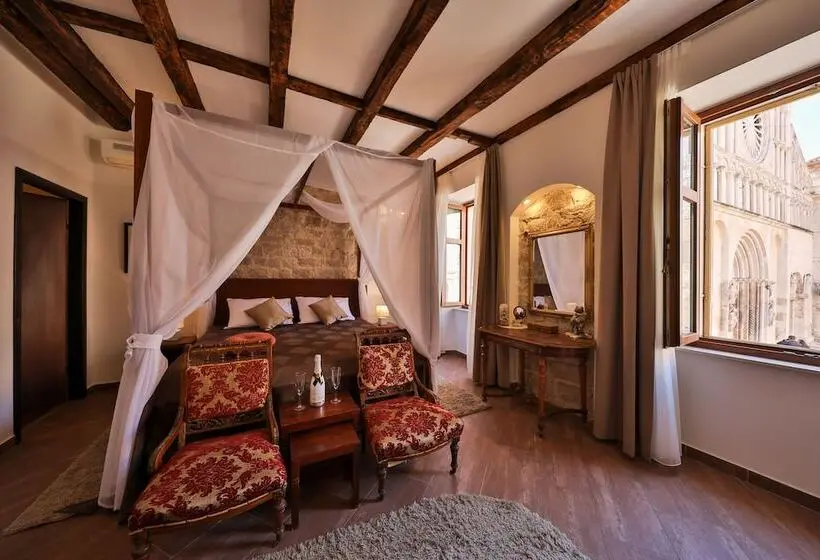 コンフォートルーム, Luxury Rooms Contessa Vitali