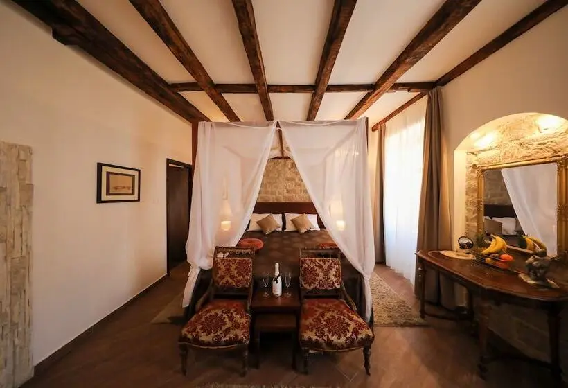 コンフォートルーム, Luxury Rooms Contessa Vitali