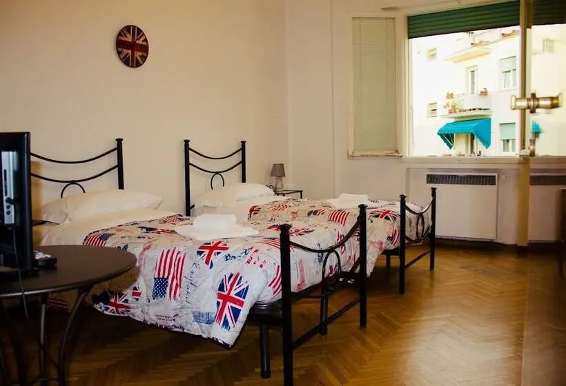 اتاق استاندارد یک تخته با سرویس بهداشتی مشترک, Myroom Centerstation Bologna