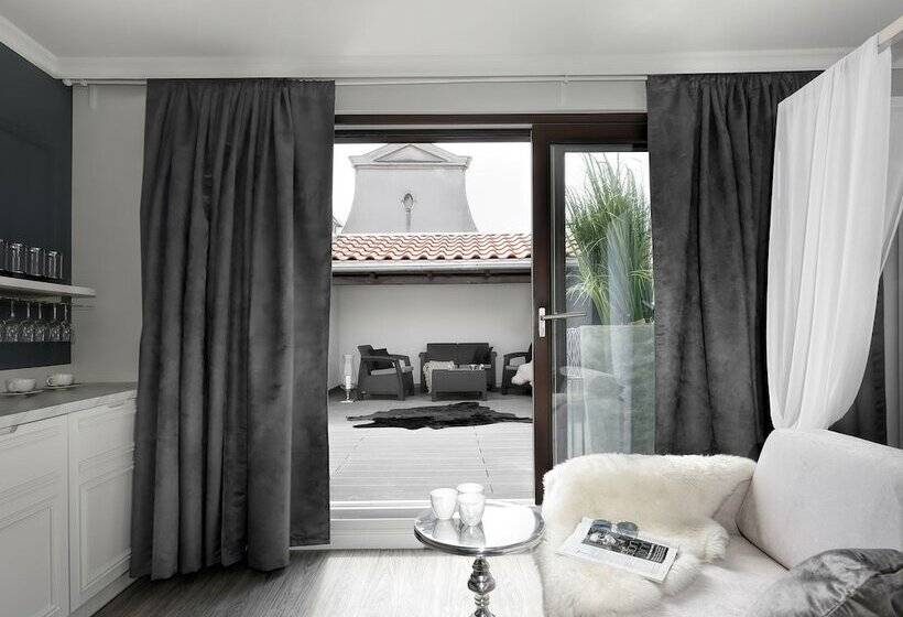 Трехместный Номер Deluxe, Sweet Suite