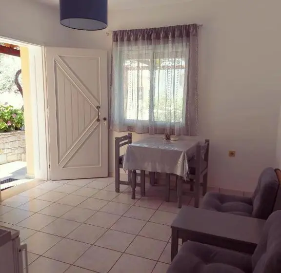 １ベッドルームアパートメント, Primavera Paradise Apartments