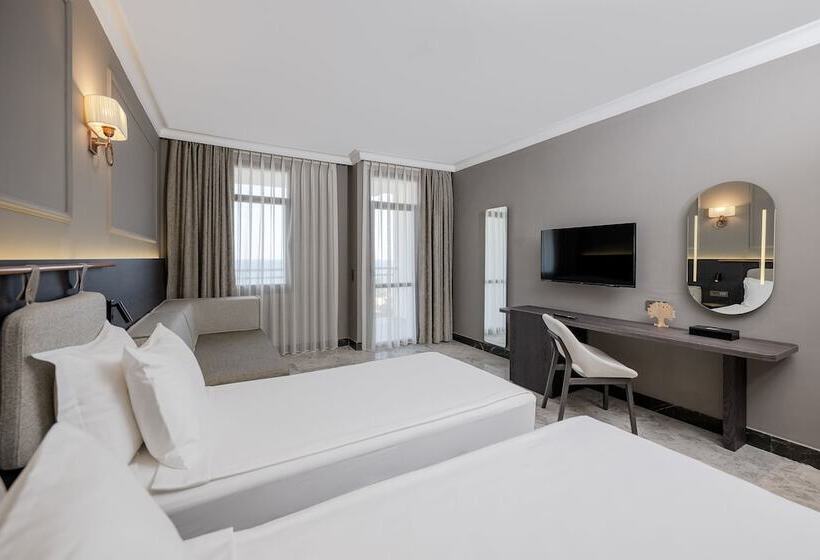 اتاق استاندارد با چشم‌انداز دریا, Adora Hotel & Resort