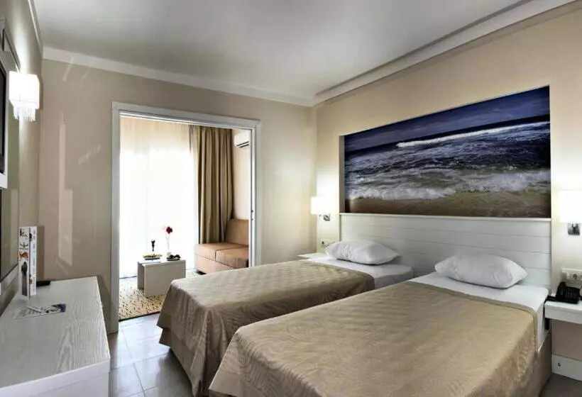 اتاق سوپریور خانوادگی, Batıhan Beach Resort & Spa