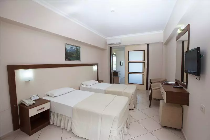 اتاق خانوادگی, Batıhan Beach Resort & Spa