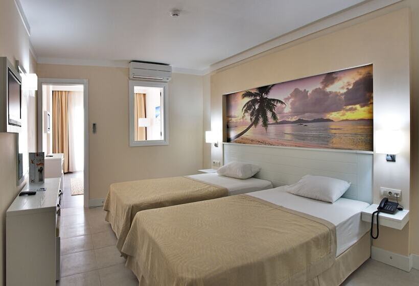 Семейный Номер, Batıhan Beach Resort & Spa