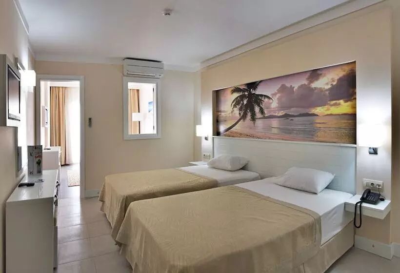 اتاق خانوادگی, Batıhan Beach Resort & Spa