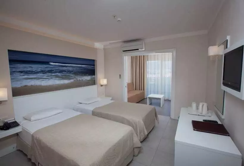 اتاق خانوادگی, Batıhan Beach Resort & Spa