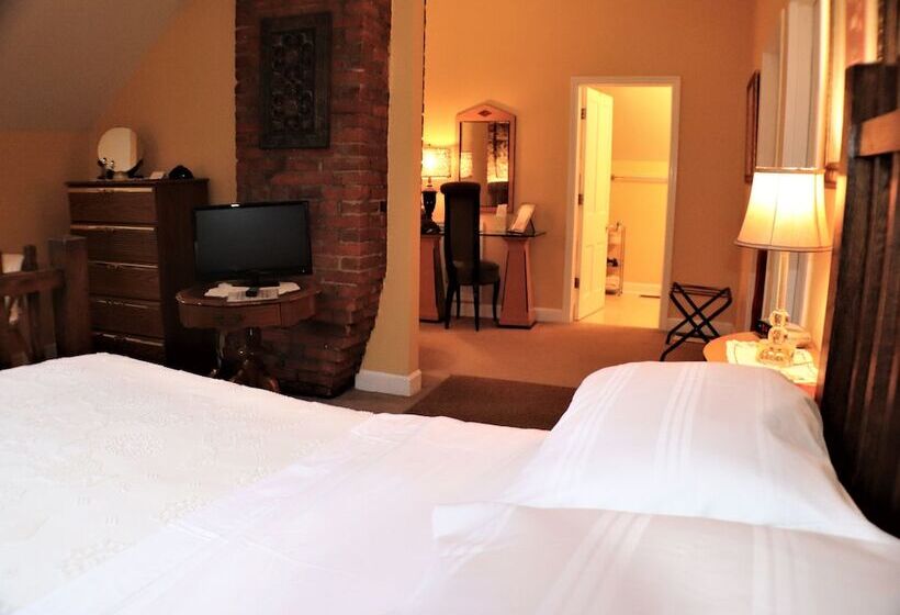 سوییت, 50 Lincoln Short North Bed & Breakfast