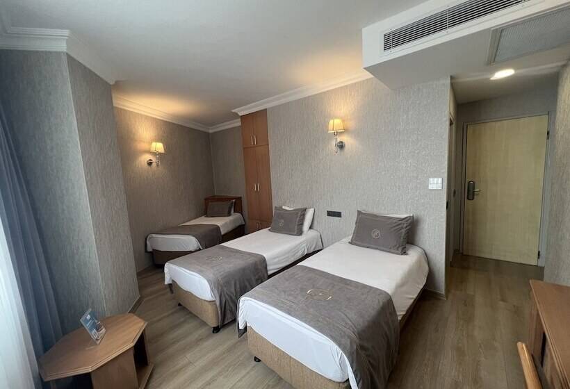 スタンダードトリプルルーム, Fuar