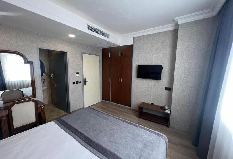 スタンダードルーム, Fuar