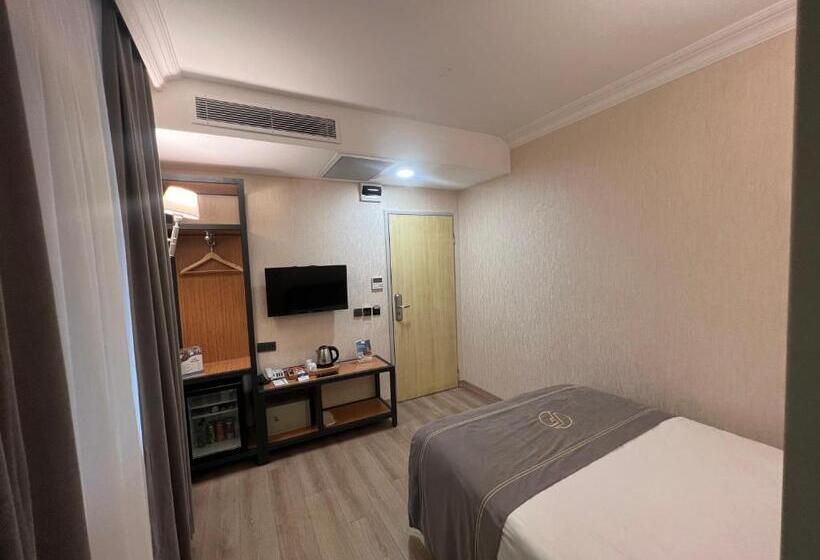 エコノミーシングルルーム, Fuar