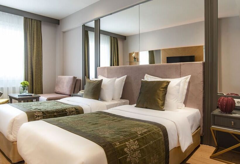 اتاق لوکس, Oran