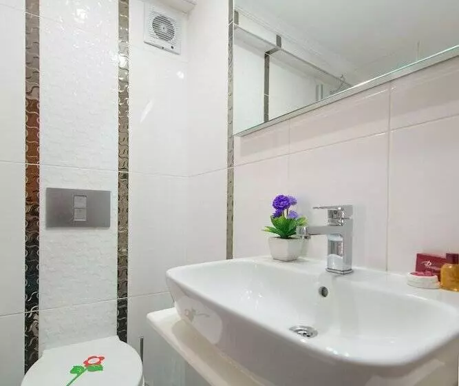 Economy Single Room
