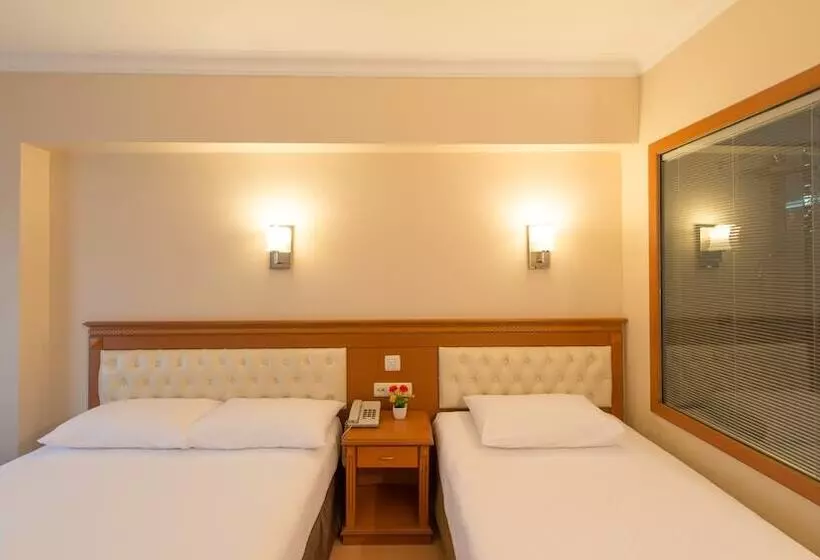 Economy Room