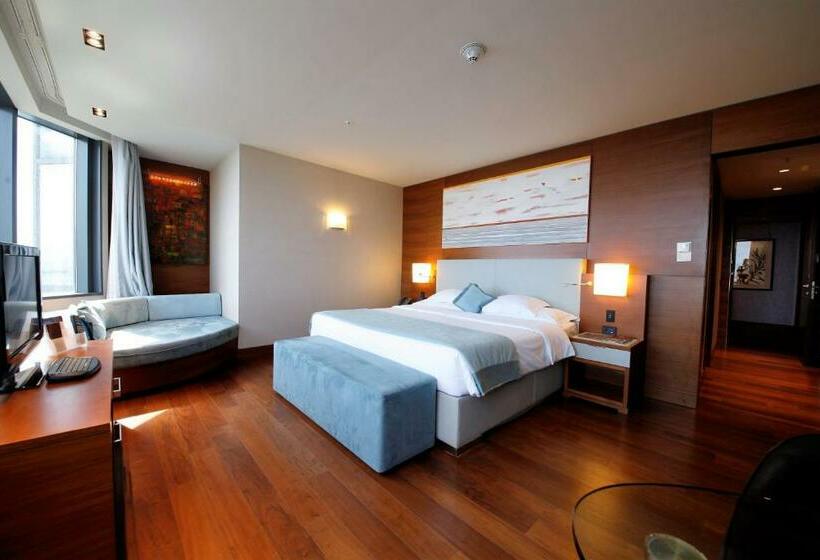 Номер Клуб Вид на Море, Sheraton Istanbul Ataköy