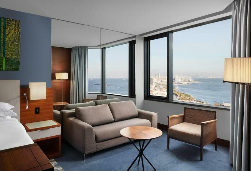 Habitación Premium Vista al Mar., Sheraton Istanbul Ataköy