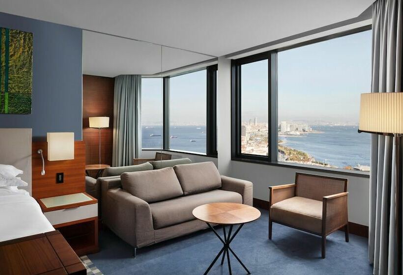 Habitación Premium Vista al Mar., Sheraton Istanbul Ataköy
