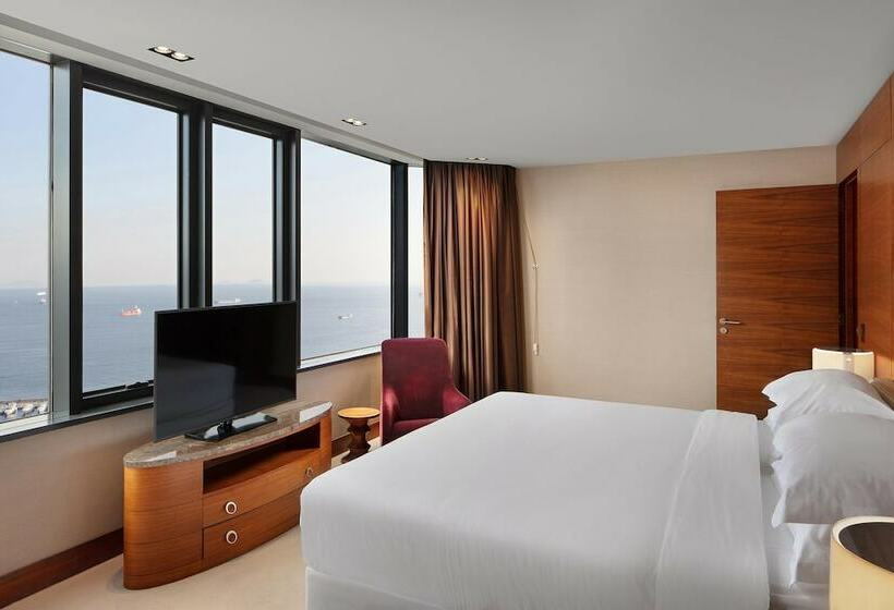 Люкс Executive Вид на Море, Sheraton Istanbul Ataköy