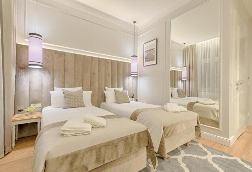 استودیوی استاندارد, Apartamenty Molo Residence