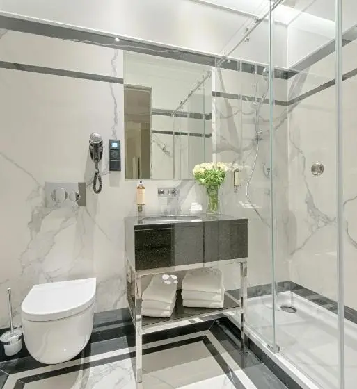 スタンダードスタジオ, Apartamenty Molo Residence