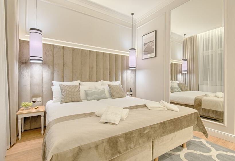 استودیوی استاندارد, Apartamenty Molo Residence