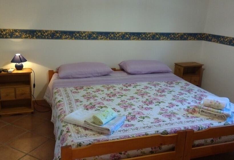 اتاق استاندارد سه نفره, B&b Donna Maja
