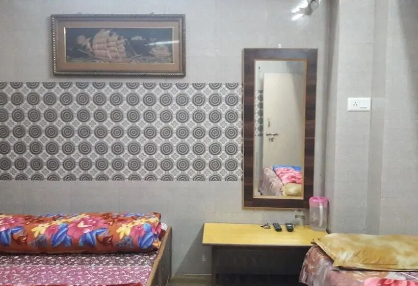 Deluxe-huone, Sai Kripa Guest House