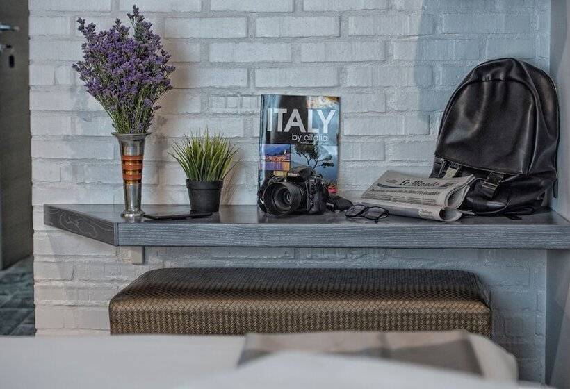 חדר אקונומי, Starhome Navona