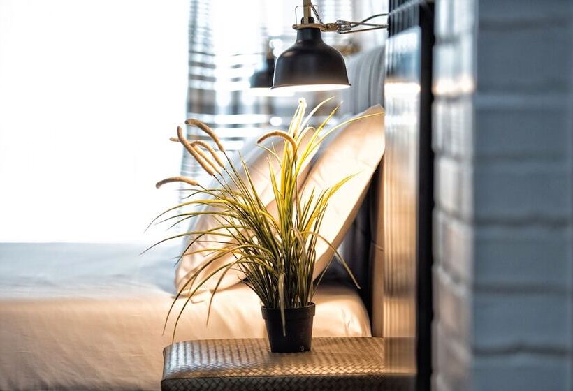 חדר אקונומי, Starhome Navona