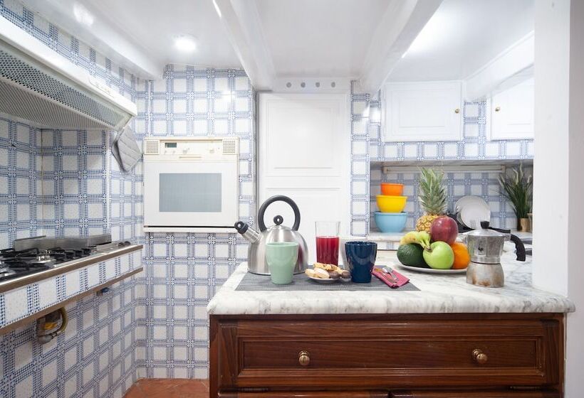 דירת שני חדרים, Starhome Navona