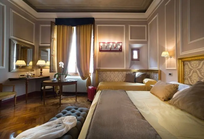 اتاق خانوادگی, Boutique B&b Torre De  Conti