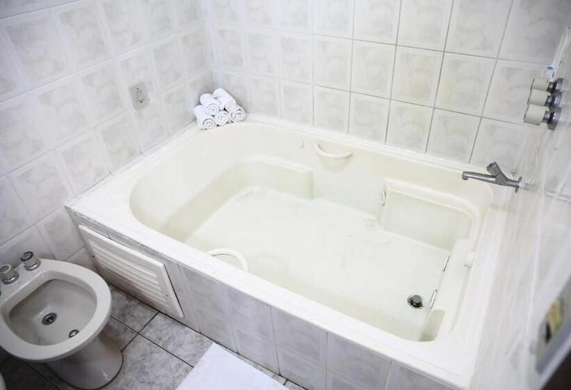 جناح ديلوكس, Imperador Caldas